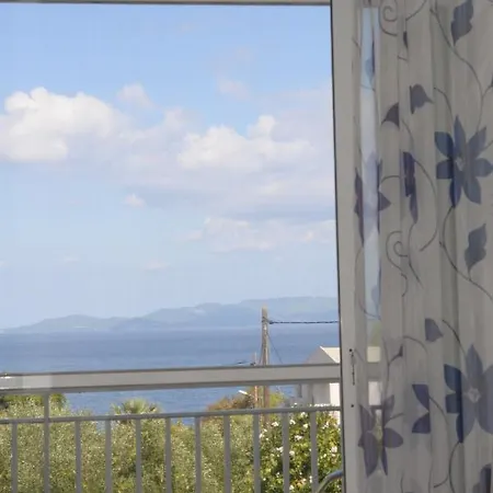 公寓式酒店 Egeostudios Ellinika (Evia)
